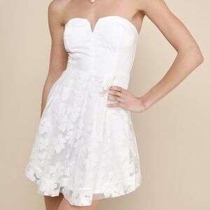 Lulu's White Strapless Floral Sweetheart Mini Dress Size Xl